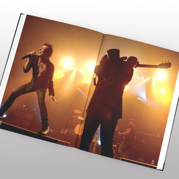 VELVET REVOLVER (SUPER DELUXE EDITION)