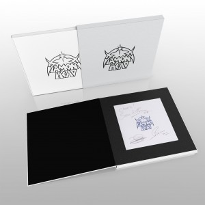 Diamond Head - The Illustrated History Deluxe Signed Edition