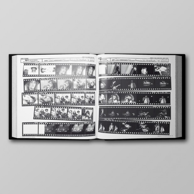 DEEP PURPLE - THE VISUAL HISTORY (DELUXE COLLECTORS EDITION) SIGNED BY THE BAND DEEP PURPLE - THE VISUAL HISTORY (DELUXE COLLECTORS EDITION) SIGNED BY THE BAND