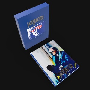 IAN HUNTER compiled by Ross Halfin (DELUXE A3 EDITION)