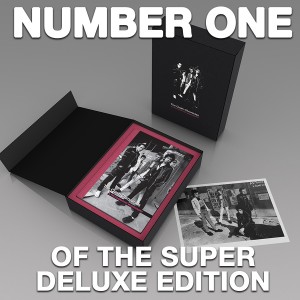 THE CLASH CHRONICLES: A PHOTOGRAPHIC MONOGRAPH Super Deluxe Edition Number 1 ONLY THE CLASH CHRONICLES: A PHOTOGRAPHIC MONOGRAPH Super Deluxe Edition Number 1 ONLY